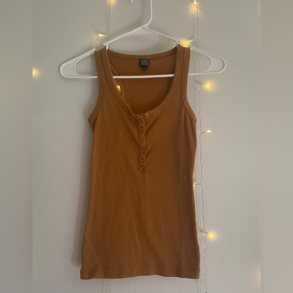 Brown tank top 💕